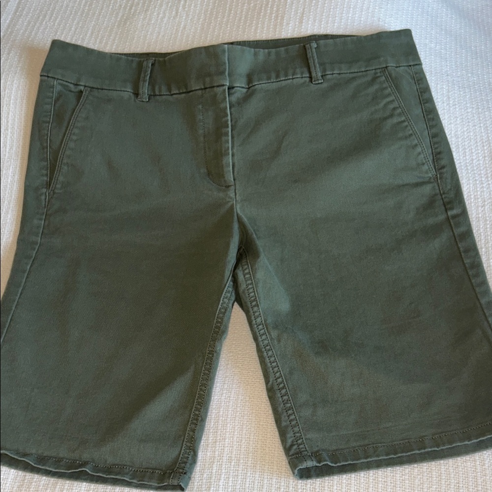 LOFT Olive Green Bermuda Shorts ~ Petite~ Size 12P